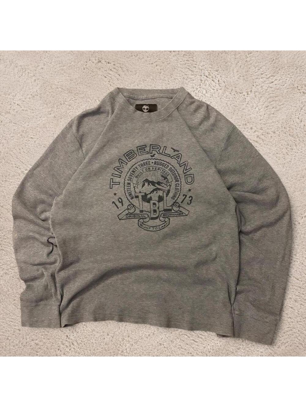 Beautiful vintage timberland graphic crewneck.